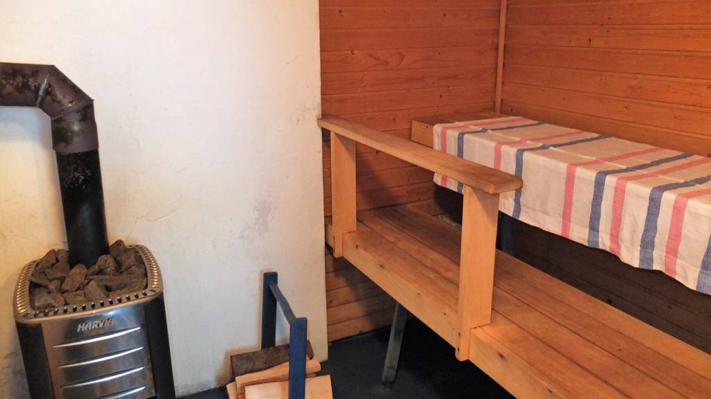 Valkeajärvenraitti 11-15