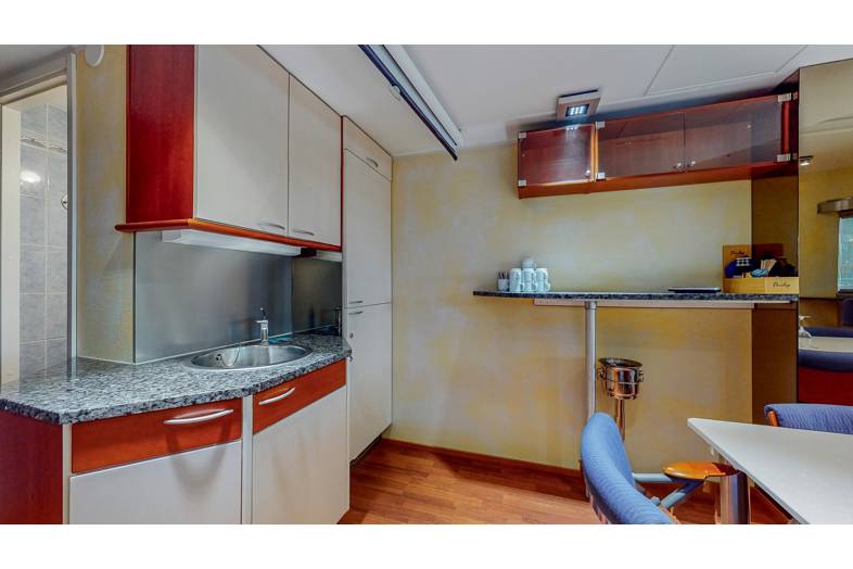 Urheilupuistontie 3 Aitio