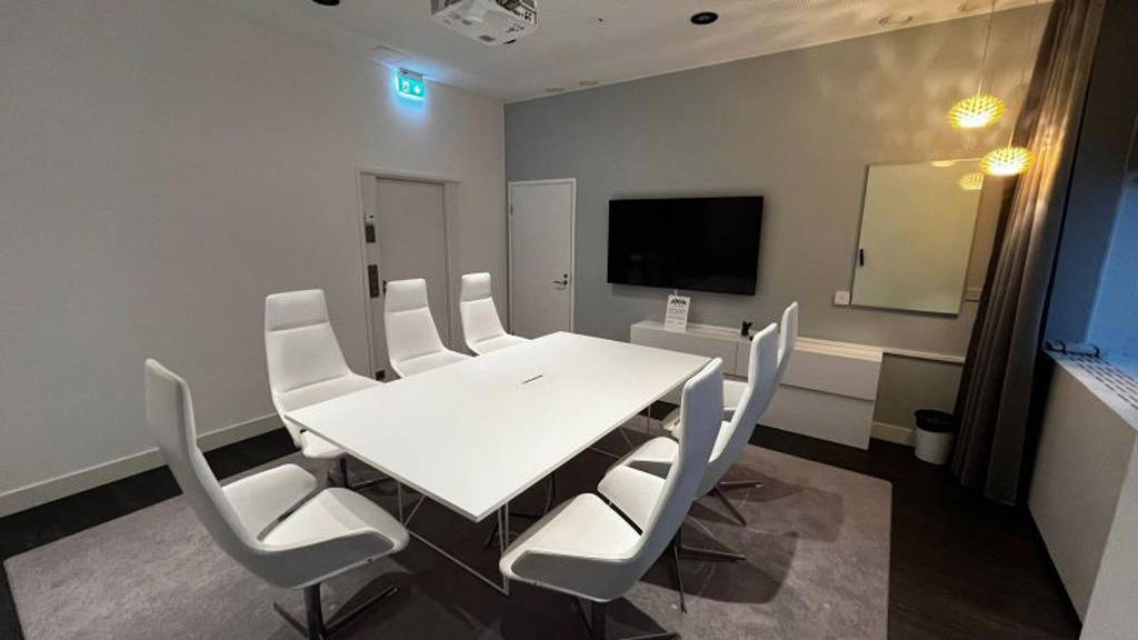 Kokoustila Airbus 13. kerros Lentäjäntie 3