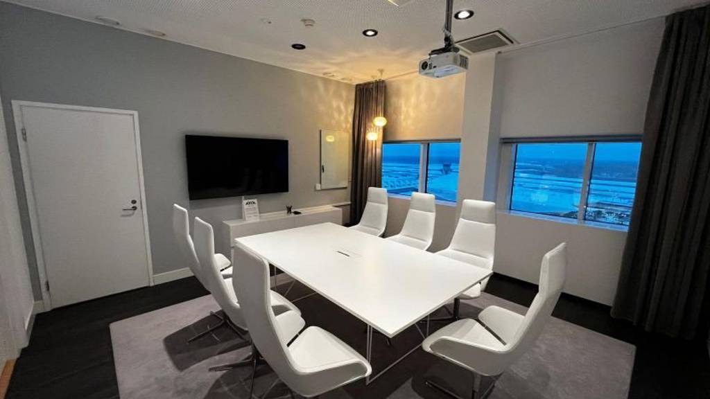 Kokoustila Airbus13. kerros Lentäjäntie 3