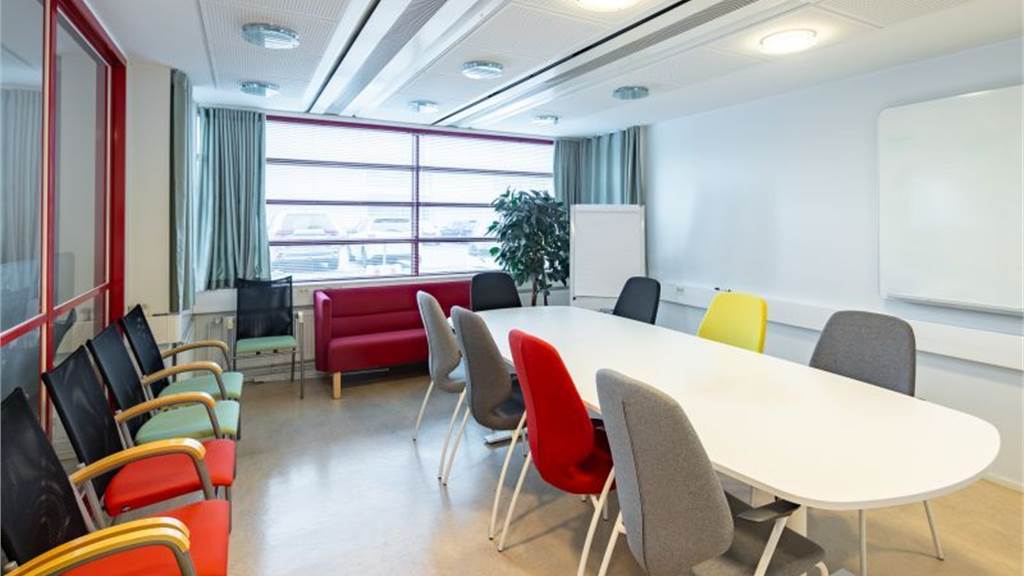 Neuvottelu 1. krs Tullimiehentie 10