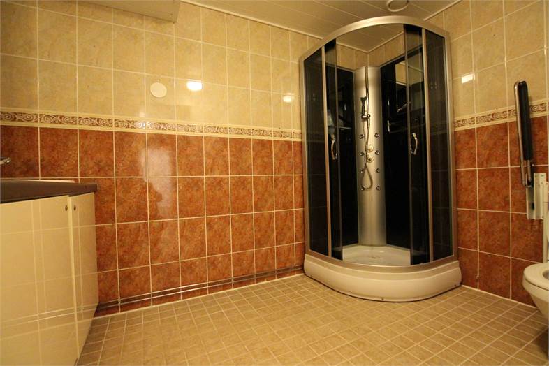 Kuninkaanlähteenkatu 6