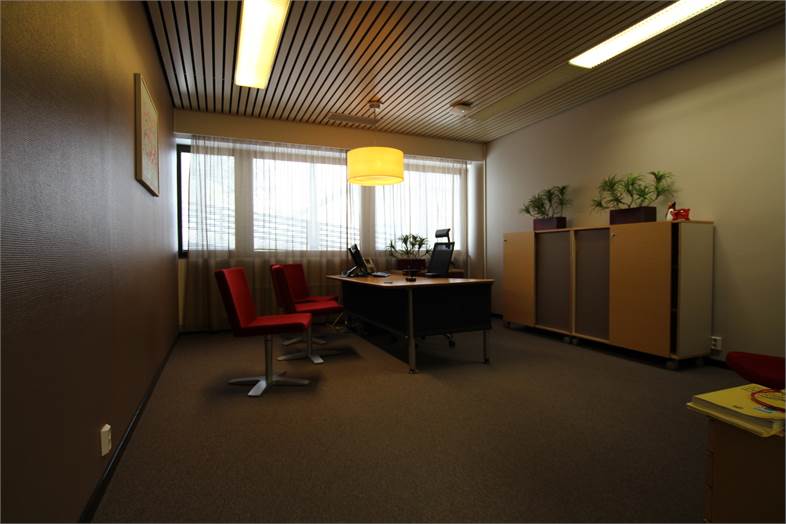 Kuninkaanlähteenkatu 4