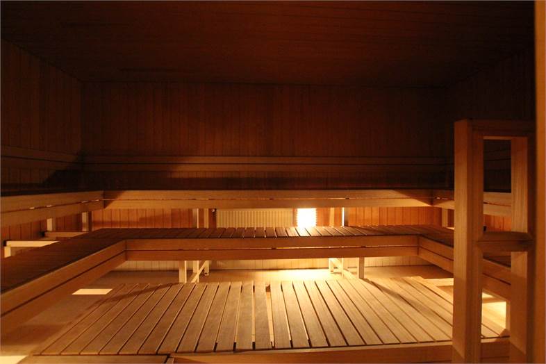 Kuninkaanlähteenkatu 4