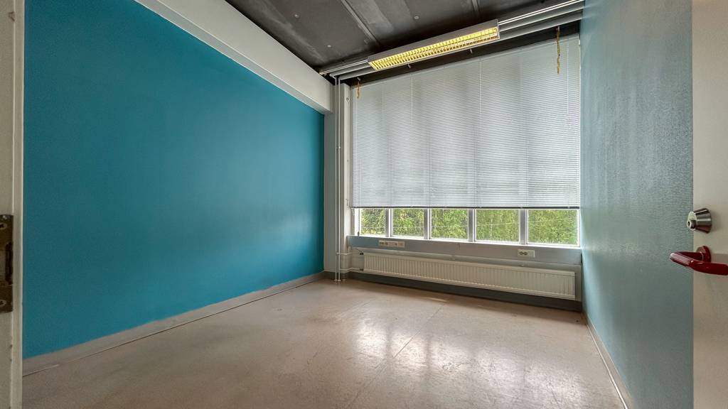 Yläkerran työhuone nro. 4 Sepänpellontie 2A