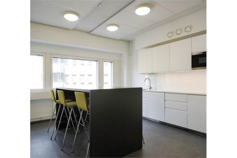 Pohjoinen Rautatiekatu 25