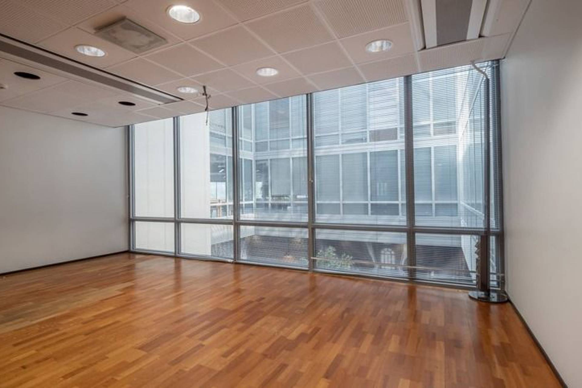 Robert Huberin Tie 3