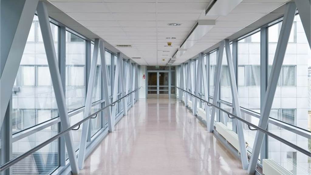 Vesistömönaukio 1-3