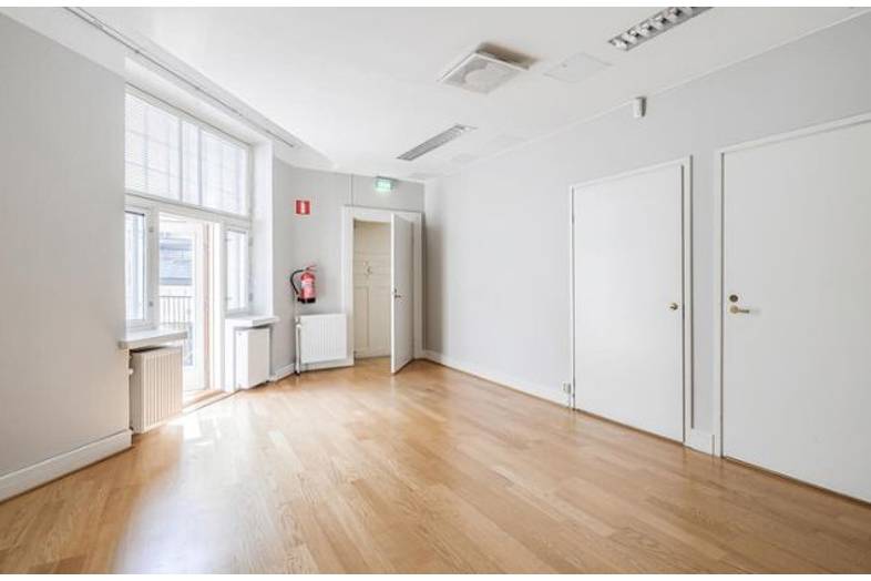 Eteläinen Makasiinikatu 4