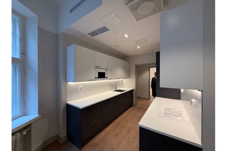 Eteläinen Makasiinikatu 4