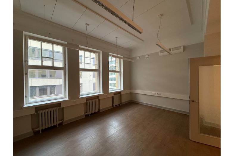 Eteläinen Makasiinikatu 4