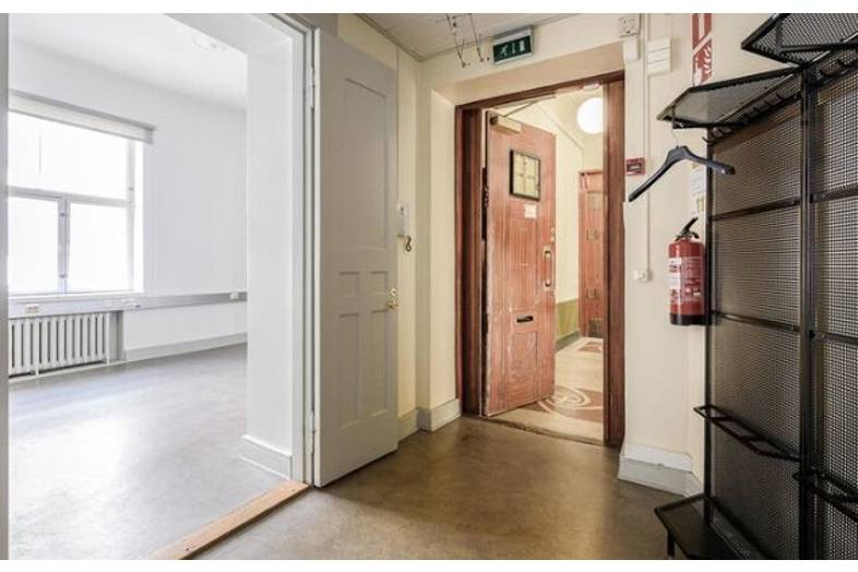 Eteläinen Makasiinikatu 4