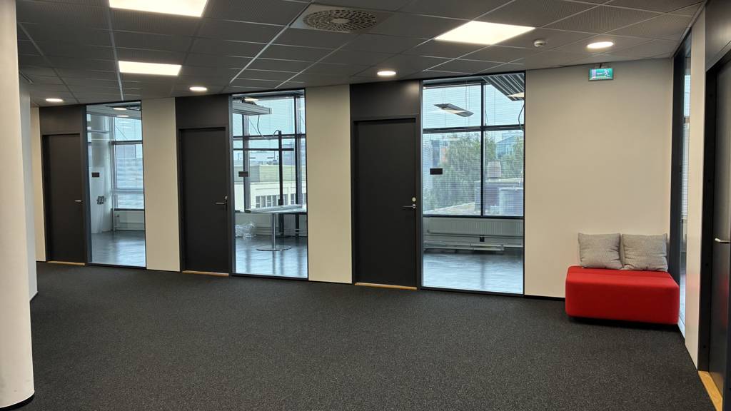 Robert Huberin tie 3b