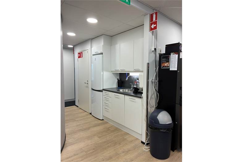 Robert Huberin tie 3b