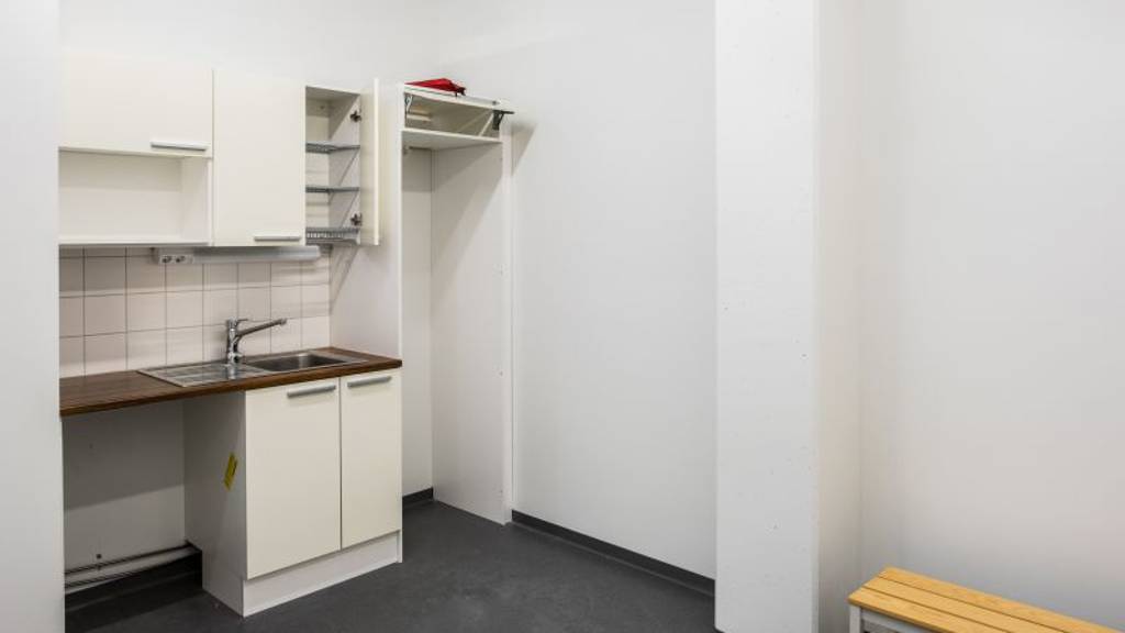 Keittiö valmius tehdään valmiiksi vuokralaiselle Leväsentie 2