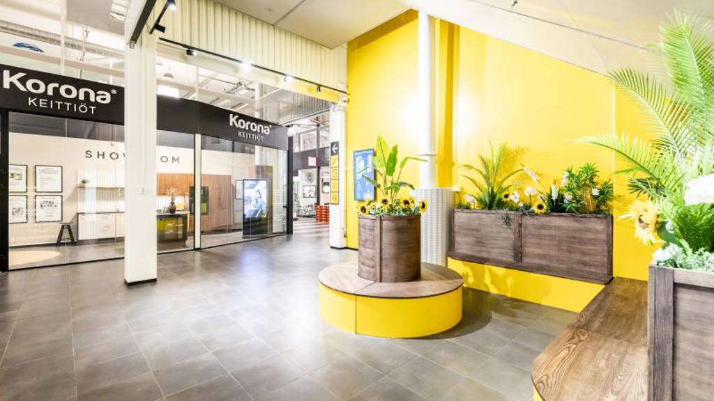 Oleskelutila sisääntuloaulassa Leväsentie 2