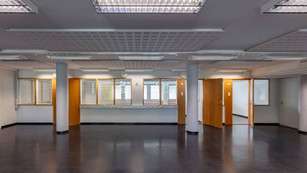 Toimistohuoneita Yliopistonkatu 28