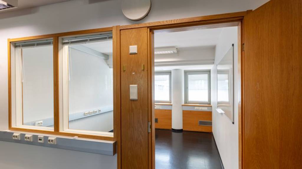 Toimistohuone Yliopistonkatu 28