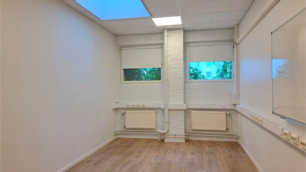 Toimistohuone Yliopistonkatu 28