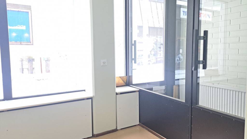 tuulikaappi sisääntulo Maljalahdenkatu 39