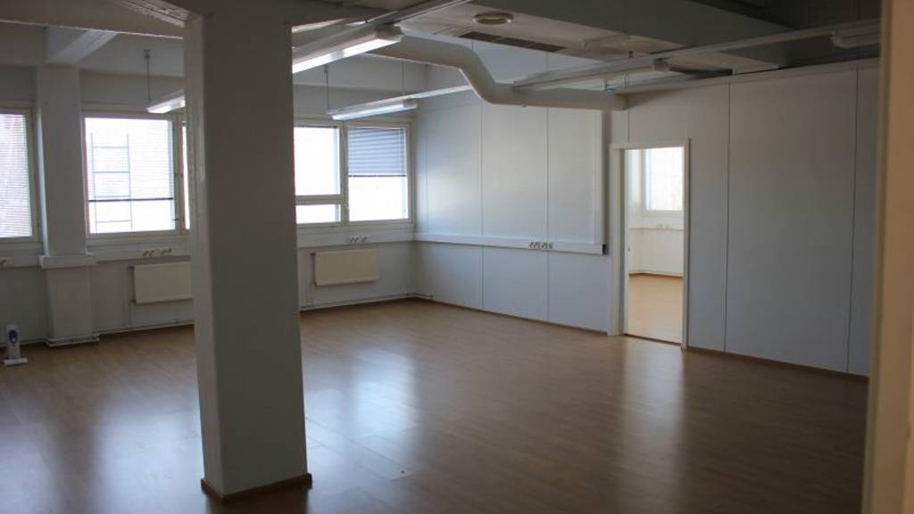D päädyn toinen toimisto n. 130m2 Karjalankatu 2