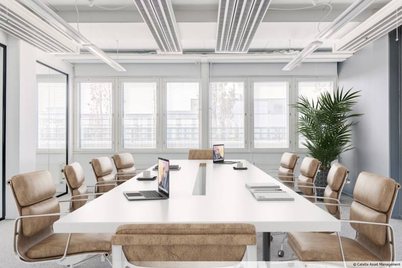 Metsänneidonkuja 8, Trio