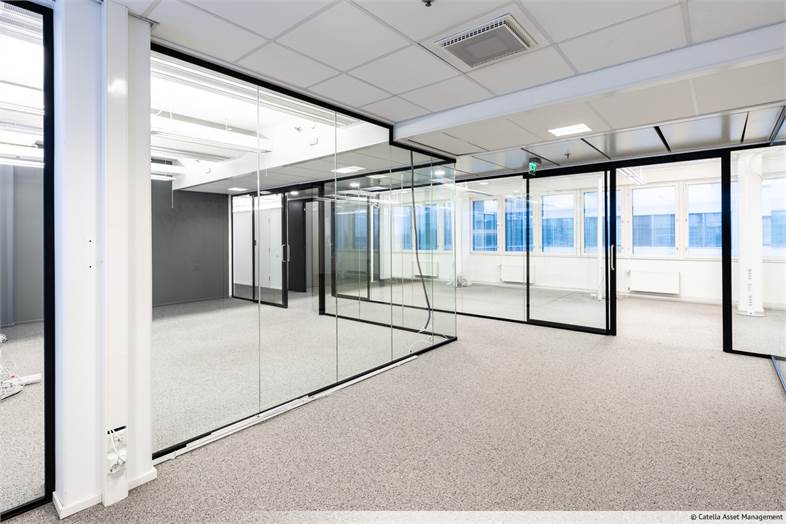 Metsänneidonkuja 8, Trio