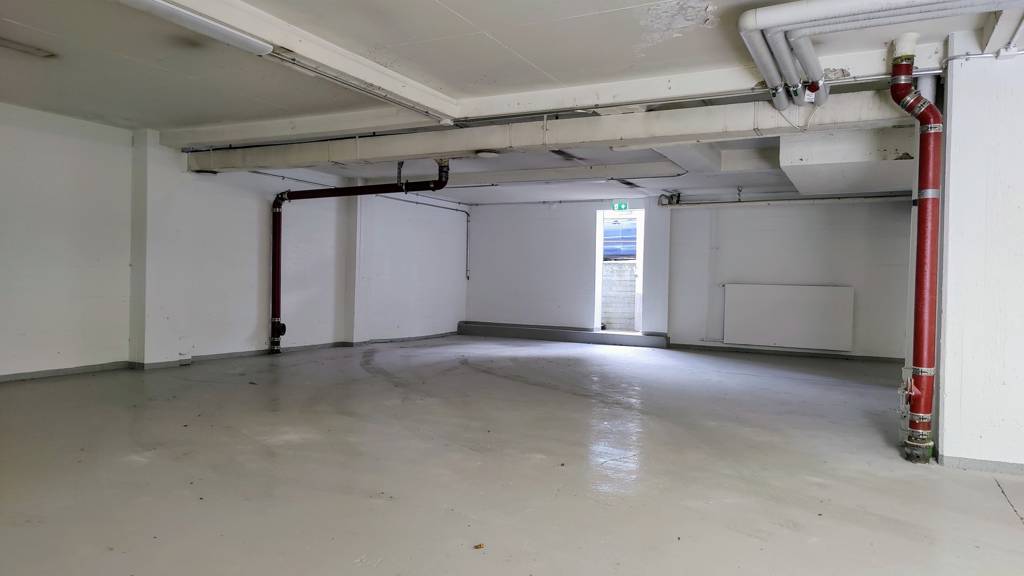 Kohdekuva 2 Laiturikatu 12 autohalli