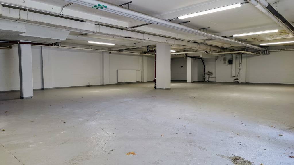 Kohdekuva 4 Laiturikatu 12 autohalli