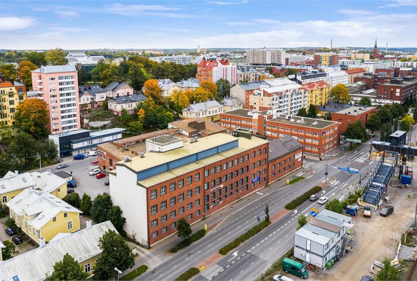 Läntinen Pitkäkatu 21