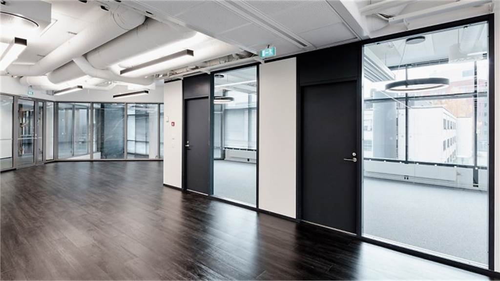 Robert Huberin tie 3 b