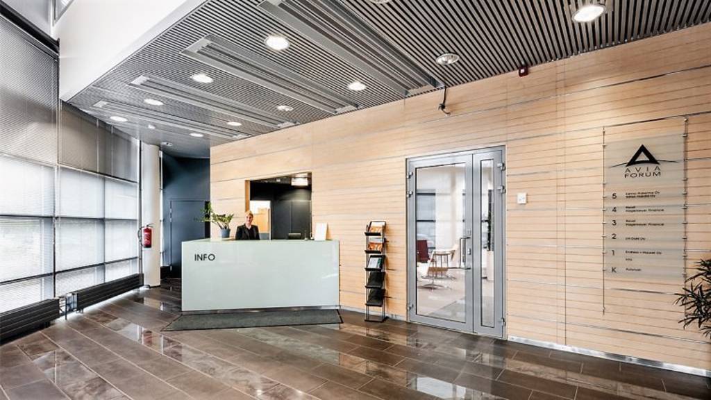 Robert Huberin tie 3 b