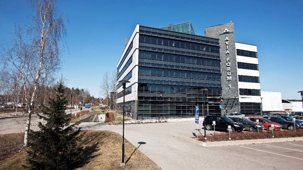 Robert Huberin tie 3 b