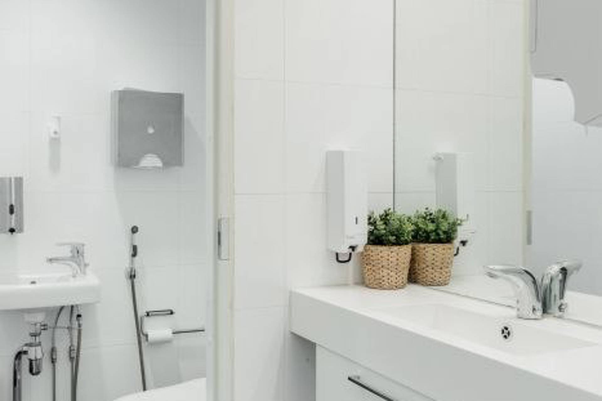 Urho Kekkosen katu 3-7