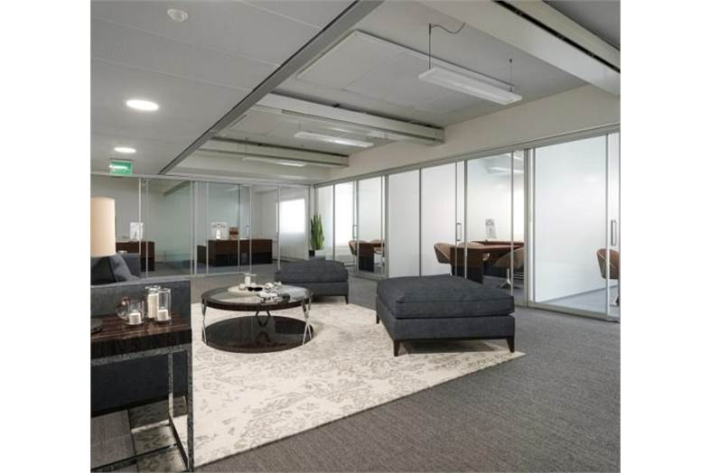 Pohjoinen Rautatiekatu 25