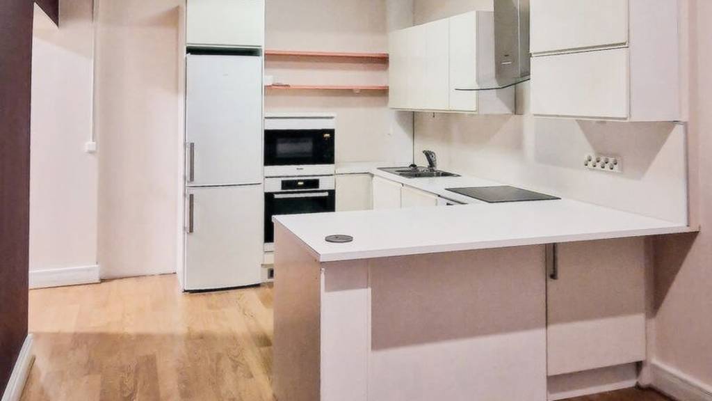 Eteläinen Makasiinikatu 4