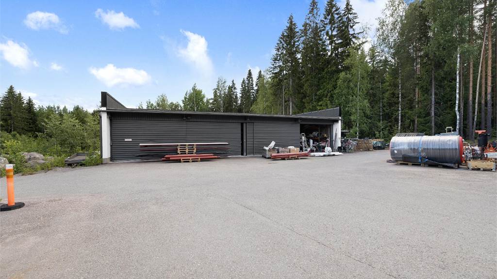 Iso katostila Levysepänkaari 8